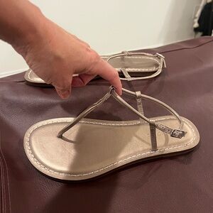 Bernardo t-strap sandals